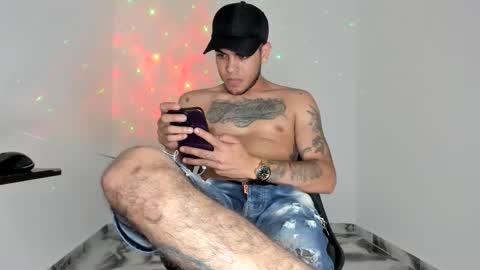 mikee_scooth online show from May 6, 6:46 pm