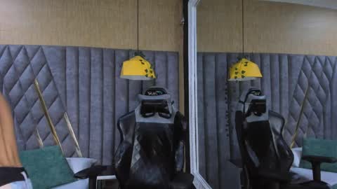 Snapshot of mikefoox chatting on April 2, 7:55 pm Mike online show from April 2, 7:55 pm