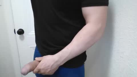 Snapshot of mikehannigan123 chatting on February 16, 9:49 am mikehannigan123 online show from February 16, 9:49 am