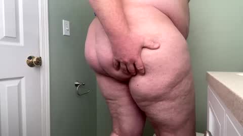 Snapshot of mikek_600 chatting on February 23, 4:35 pm mikek_600 online show from February 23, 4:35 pm