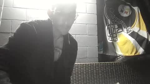 Snapshot of mikenquinn chatting on June 16, 3:42 am mikenquinn online show from June 16, 3:42 am