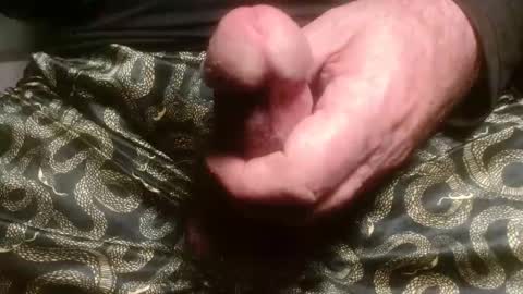 miketrike137 online show from May 3, 12:22 pm