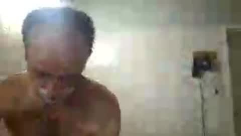 Snapshot of mikeundies chatting on June 30, 10:55 pm mikeundies online show from June 30, 10:55 pm