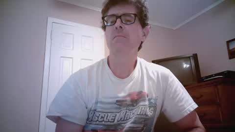 Snapshot of mikewulds chatting on August 7, 2:24 am Mike online show from August 7, 2:24 am