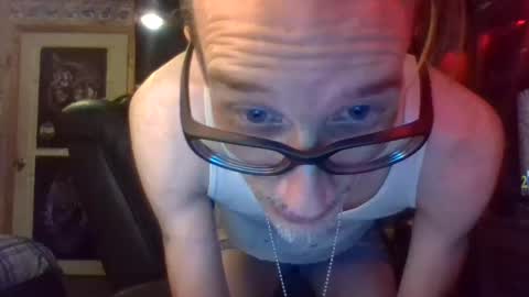 Snapshot of mikey33436 chatting on February 11, 11:44 pm Michael online show from February 11, 11:44 pm