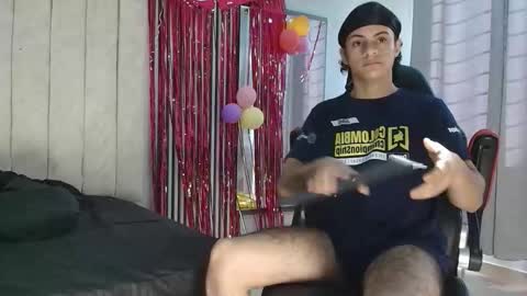 Snapshot of mikey_banji chatting on September 26, 12:53 pm mikey_banji online show from September 26, 12:53 pm
