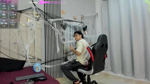 Snapshot of mikey_banji chatting on October 20, 12:38 pm mikey_banji online show from October 20, 12:38 pm