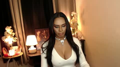 Snapshot of mikeyalawi03 chatting on March 10, 8:37 am Mistress MikeyAlawi online show from March 10, 8:37 am