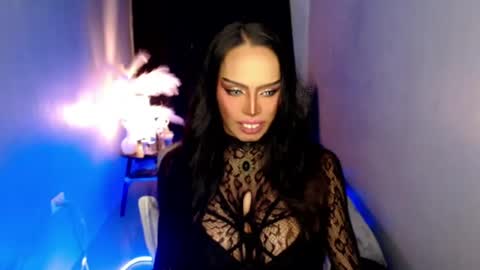 Snapshot of mikeyalawi03 chatting on May 28, 10:34 am Mistress MikeyAlawi online show from May 28, 10:34 am