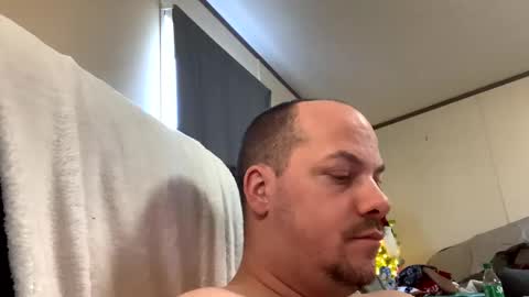 mikeylikesit2222 online show from December 7, 8:38 pm