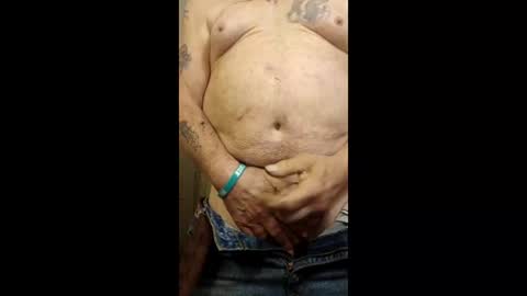 Snapshot of mikeyliksclits chatting on May 18, 7:31 pm mikeyliksclits online show from May 18, 7:31 pm