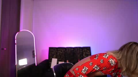 mikeymorningstar online show from April 25, 9:23 pm