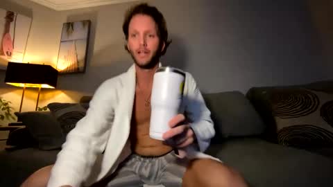 mikeywhite123 online show from January 3, 8:10 am