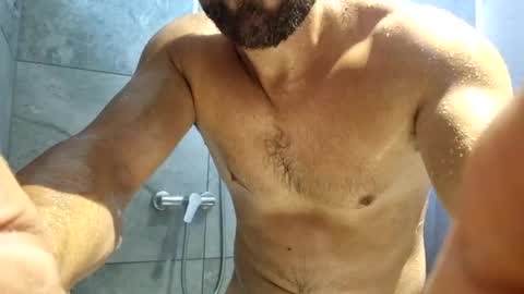 Snapshot of mikhael767676 chatting on August 2, 4:00 am mikhael767676 online show from August 2, 4:00 am