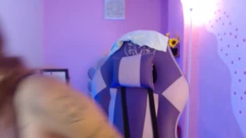 Mikka 3 online show from September 25, 1:48 pm