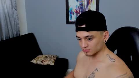 Snapshot of mikke_love chatting on January 17, 2:50 pm MIKKE online show from January 17, 2:50 pm