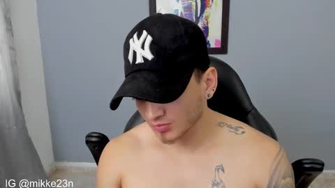 Snapshot of mikke_love chatting on February 6, 2:37 pm MIKKE online show from February 6, 2:37 pm