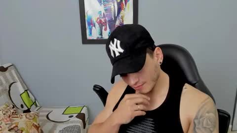 Snapshot of mikke_love chatting on February 11, 2:13 pm MIKKE online show from February 11, 2:13 pm