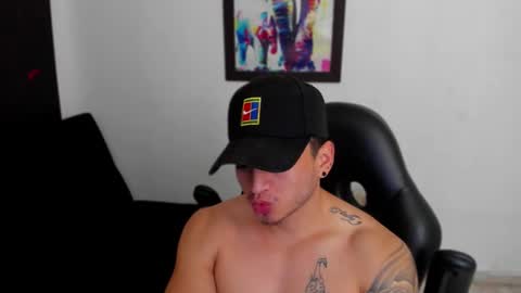 Snapshot of mikke_love chatting on October 13, 3:23 pm MIKKE online show from October 13, 3:23 pm