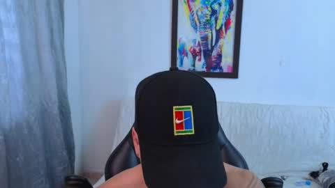 MIKKE online show from November 18, 1:26 pm