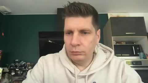 Snapshot of miklp8463 chatting on February 24, 8:34 am miklp8463 online show from February 24, 8:34 am