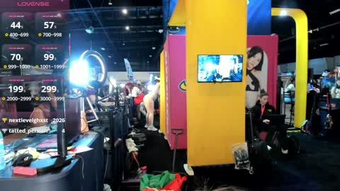 Snapshot of mikmagik chatting on October 18, 6:41 pm Mikaylah online show from October 18, 6:41 pm