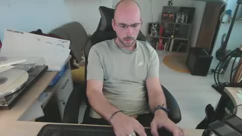 mikmik91 online show from May 13, 3:31 pm