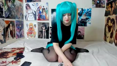 miku_frost online show from March 2, 11:44 pm