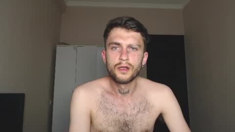 Snapshot of mikw63 chatting on June 18, 3:16 pm Sin online show from June 18, 3:16 pm