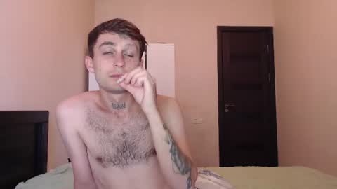 Snapshot of mikw63 chatting on July 28, 7:48 am Sin online show from July 28, 7:48 am