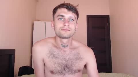 Snapshot of mikw63 chatting on July 30, 8:35 am Sin online show from July 30, 8:35 am