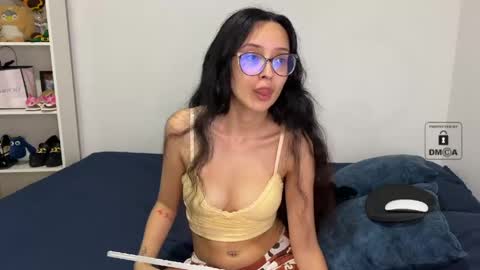 Snapshot of mila_2315 chatting on May 2, 12:37 am Mila and albert online show from May 2, 12:37 am