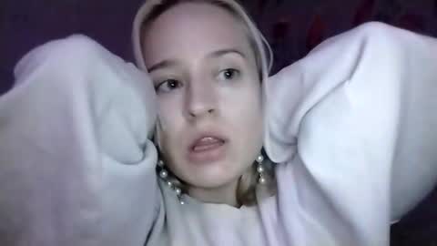 Snapshot of mila_420 chatting on October 2, 4:58 pm Mila 420 online show from October 2, 4:58 pm
