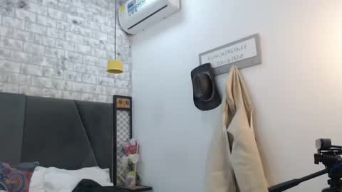 mila_adamss online show from December 1, 9:47 am