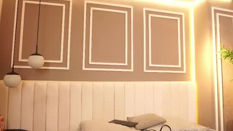 Snapshot of mila_and_nia chatting on November 1, 12:01 am Mila and Nia  online show from November 1, 12:01 am