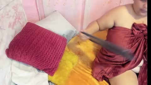 mila_cinnamon13 online show from December 3, 8:27 am