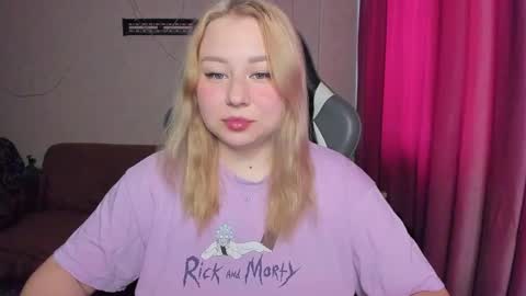 Mila shy sensual person  online show from November 5, 8:36 am