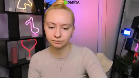 mila_glow online show from December 21, 6:31 am