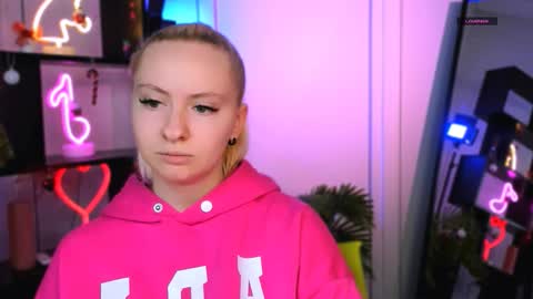 mila_glow online show from January 8, 7:27 pm