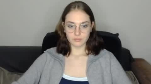 Snapshot of mila_keyy chatting on April 26, 8:06 pm mila_keyy online show from April 26, 8:06 pm