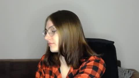 Snapshot of mila_keyy chatting on May 23, 8:24 pm mila_keyy online show from May 23, 8:24 pm