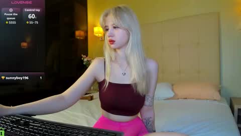 mila_kinor online show from February 28, 1:28 am
