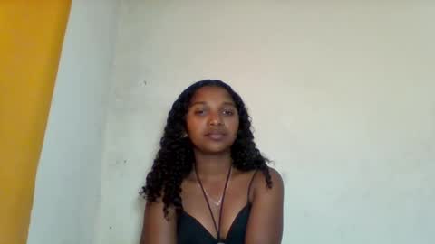 mila_lunah online show from April 24, 1:35 pm