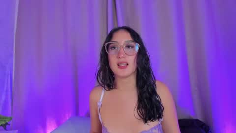 Snapshot of mila_noir chatting on June 30, 3:18 am Camila online show from June 30, 3:18 am