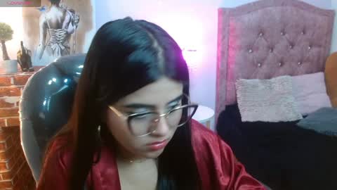 mila_quin online show from April 4, 7:55 pm