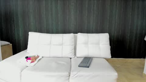          online show from January 21, 9:04 pm