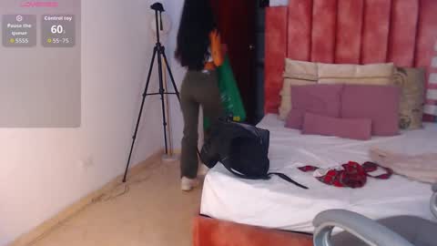 milaa_star online show from October 1, 4:07 am