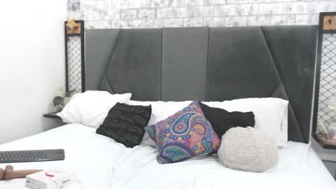 mila online show from February 3, 11:53 am