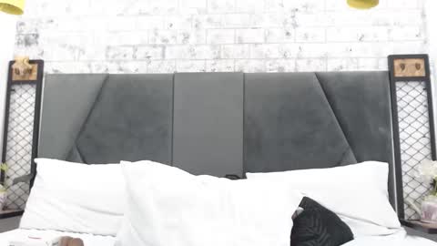 mila online show from March 12, 2:01 pm