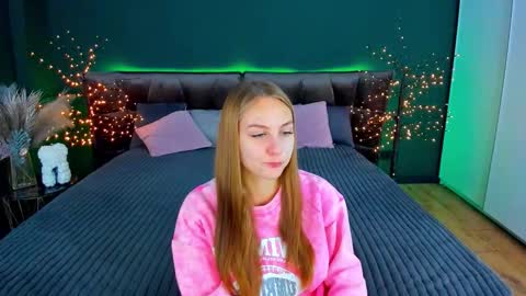 Milla online show from November 15, 8:11 am